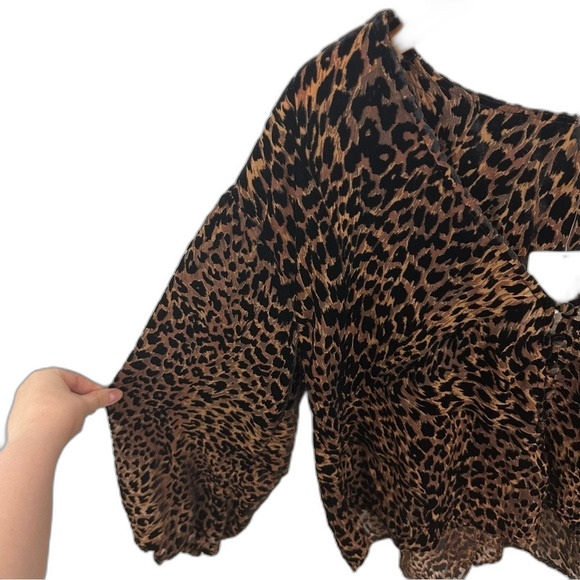 Free People Wild Dreams Printed Blouse NWT Size Medium - Picture 8 of 16